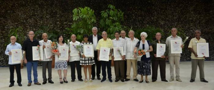 Homenaje a quienes integran el alma de la revolución cubana (+ Video)
