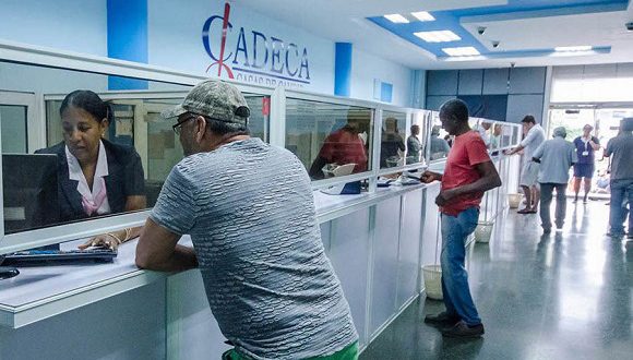 Nuevo servicio de Cadeca permite comprar MLC para depositar en tarjetas magnéticas 1 Nuevo servicio de Cadeca permite comprar MLC para depositar en tarjetas magnéticas