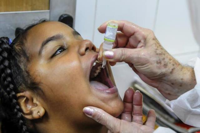 Por solicitud de la OMS, realizan ensayo clínico sobre la poliomielitis