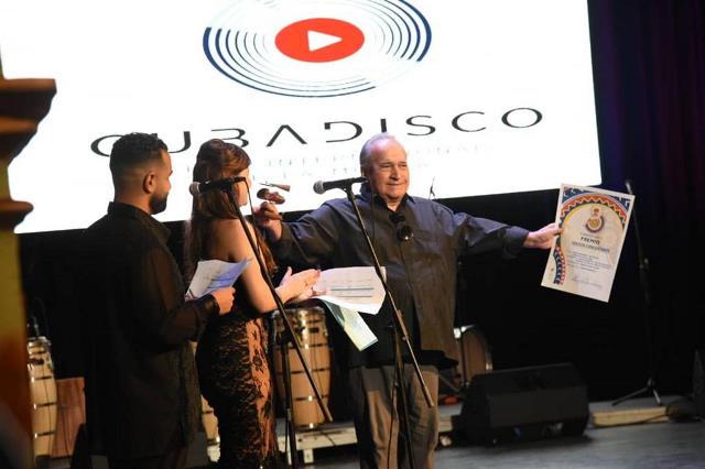 Pianista Frank Fernández triunfa con el Gran Premio en Cubadisco 2024