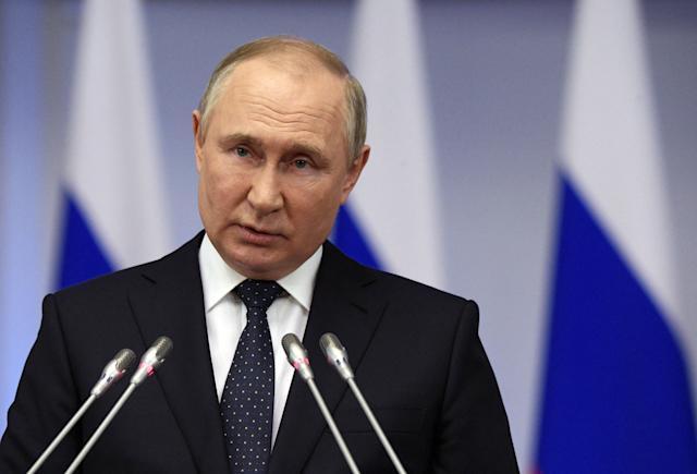 Putin asume la presidencia de Rusia por otros seis años