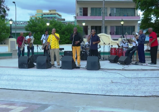 Realizan en Santiago de Cuba gala político cultural en saludo al día del proletariado