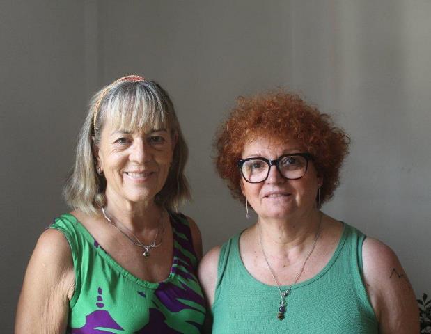 Un sueño que se realiza en la comunidad 2 DE IZQUIERDA A DERECHA NIEVES GALLEGO FUNCIONARIA DEL AYUNTAMIENTO DE ZARAGOZA ESPANA MARICARMEN TUREGANO VICEPRESIDENTA DE LA FEDERACION DE ASOCIACIONES DE BARRIO DE ZARAGOZA ESPANA