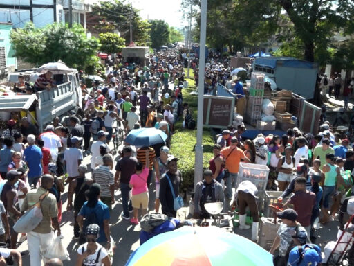 Feria de los sábados: una opción para la familia santiaguera (+Fotos)