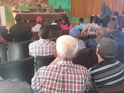 Chequean programas agropecuarios y la recuperación cañera en Santiago de Cuba (+Fotos)