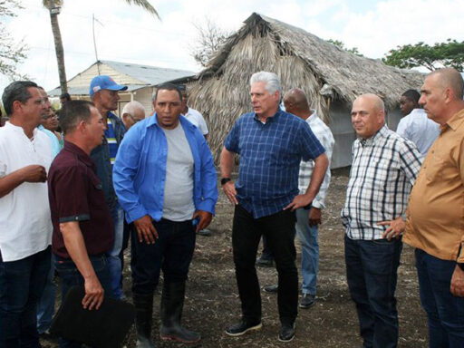 Destaca Díaz-Canel espíritus renovadores en Las Tunas