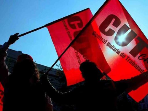 Paro nacional en Chile en demanda de mejoras laborales y sociales (+Foto)