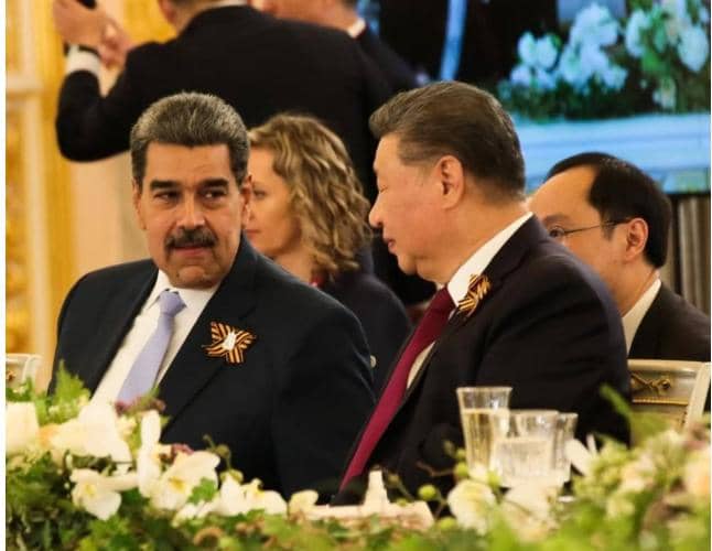 Presidentes de Venezuela y China se encuentran en Moscú