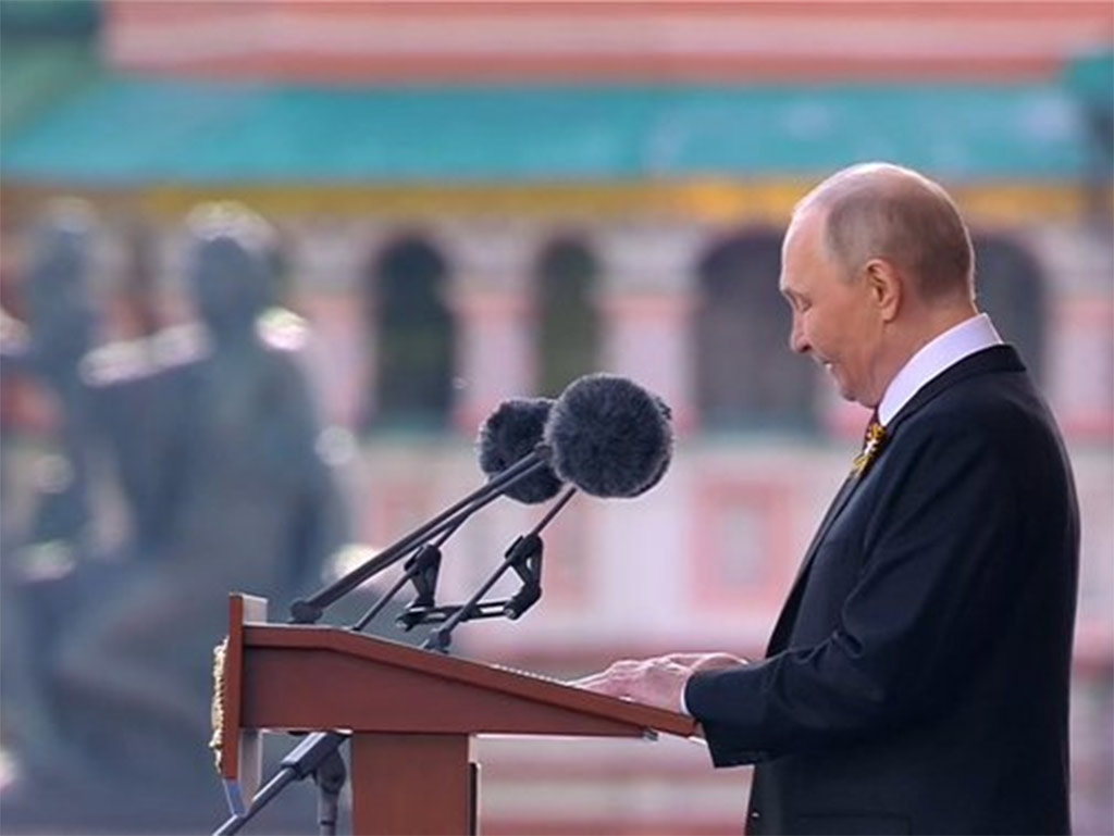 Rusia fue, es y será invencible ante el nazismo, asegura Putin (+Fotos)