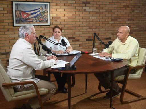 La Revolución jamás rehuirá el diálogo con el pueblo (+Video)