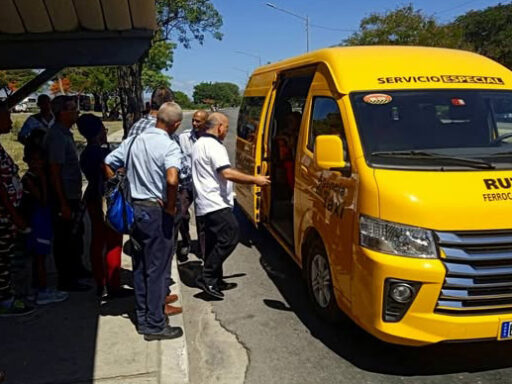 Evalúan funcionamiento de la transportación en Santiago de Cuba