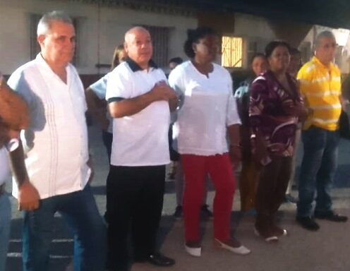 Autoridades santiagueras sostienen intercambio con trabajadores y directivos del sector del transporte