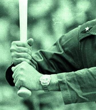 En su centenario, Fidel al bate
