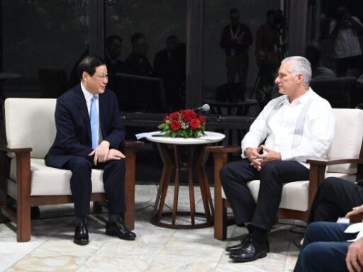 Díaz-Canel recibió a Fiscal General de la República Popular China