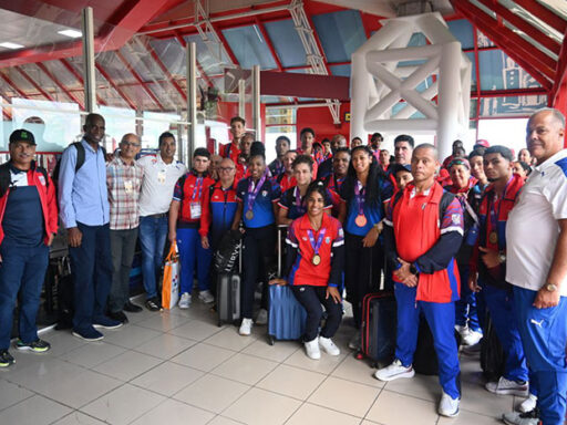 Cuba recibió a sus campeones en Asunción 2025
