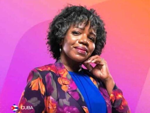 Cantante cubana Zulema Iglesias promociona su disco Solo tú