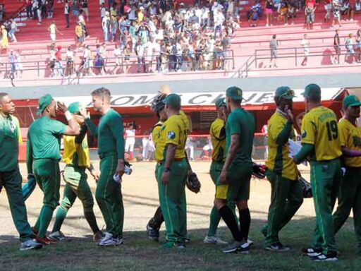 Vegueros acaban con el invicto de las Avispas