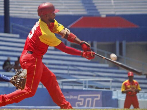Cocodrilos se quedan solos en la cima de la Serie Nacional