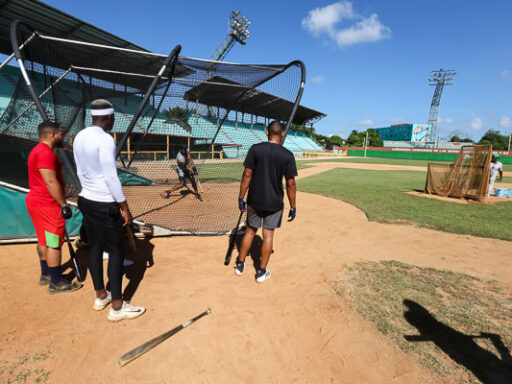 Voz de play-ball se escuchará en 64 Serie Nacional de Béisbol