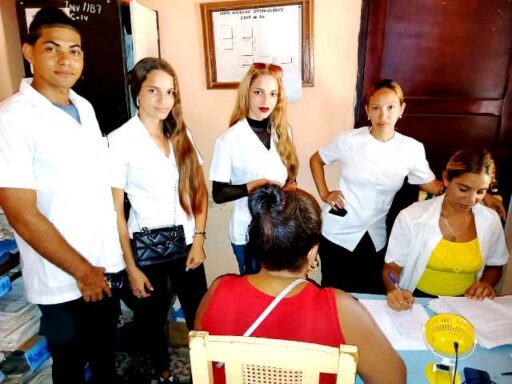 Acontecer cotidiano del médico de la familia constata carácter invencible de la salud cubana