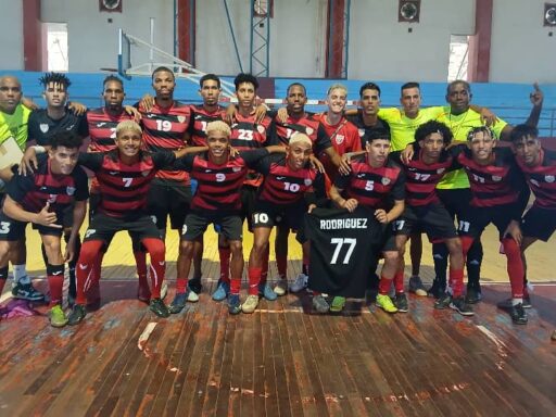 Clasifican Ciego de Ávila y Santiago de Cuba a la final del futsal