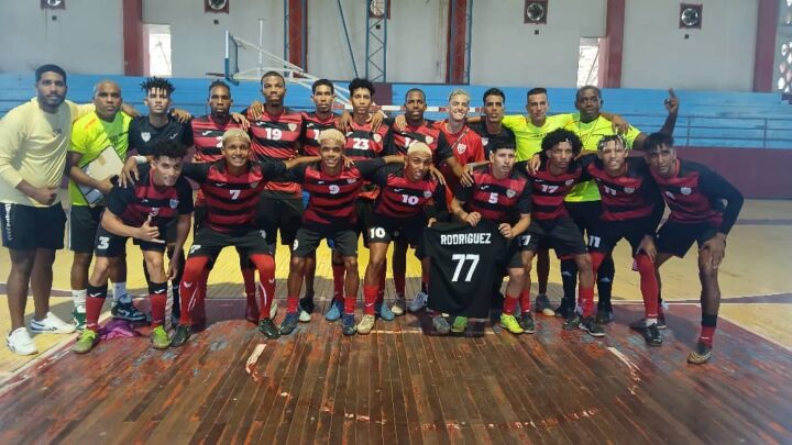 Clasifican Ciego de Ávila y Santiago de Cuba a la final del futsal