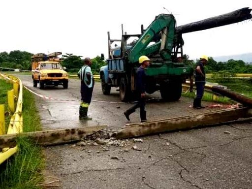 Avanza recuperación del servicio eléctrico en Santiago de Cuba (+Fotos)