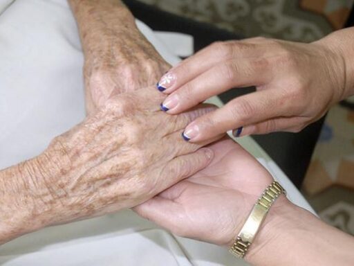 Más de 40 000 santiagueros se benefician del sistema de asistencia social