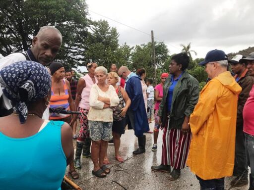 Recorren autoridades municipio Guamá (+Fotos)