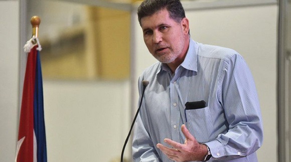 Oscar Pérez-Oliva Fraga es promovido a viceprimer ministro