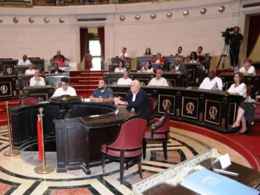 Reiteran diputados cubanos condena al bloqueo estadounidense