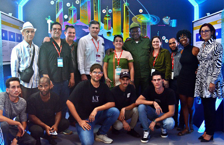 Llamó Esteban Lazo a explotar potencial de productos cubanos