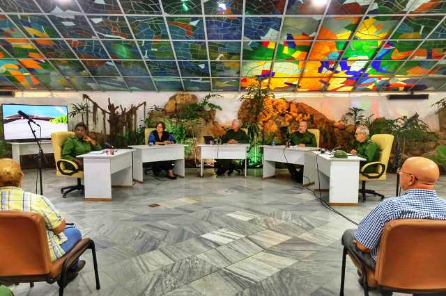 Traza UNE estrategia para restablecer el servicio eléctrico en Santiago de Cuba