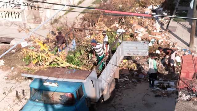 Intensifica EPASE labores de limpieza tras el huracán Melissa