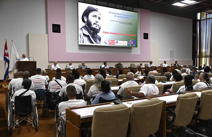 Encabezó Díaz-Canel Primer Encuentro de Organizaciones de Personas con Discapacidad