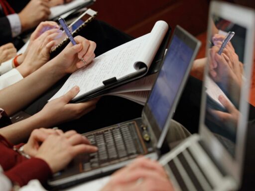 Reforma laboral en Argentina revoca estatuto de periodista