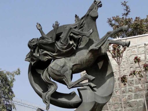 Roban en Siria estatua de San Pablo obsequiada por el Papa