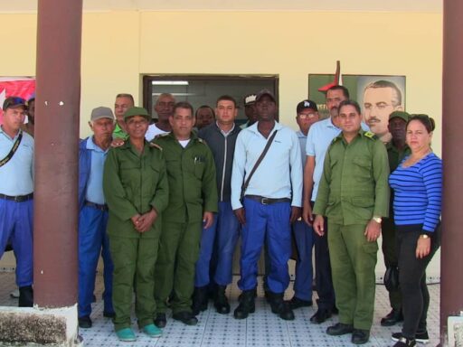 Reconocen a Brigadas de ETECSA que trabajaron en la recuperación de las telecomunicaciones en Tercer Frente