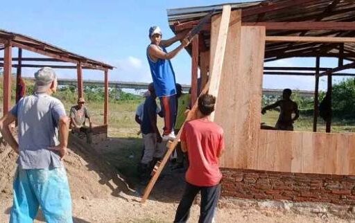 Priorizan recuperación de las viviendas afectadas por Melissa en Santiago de Cuba (+Fotos) por Luis Alberto Portuondo