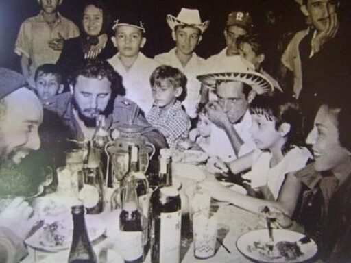 Nochebuena entre el humo y la esperanza: Fidel en la Ciénaga (+Fotos)