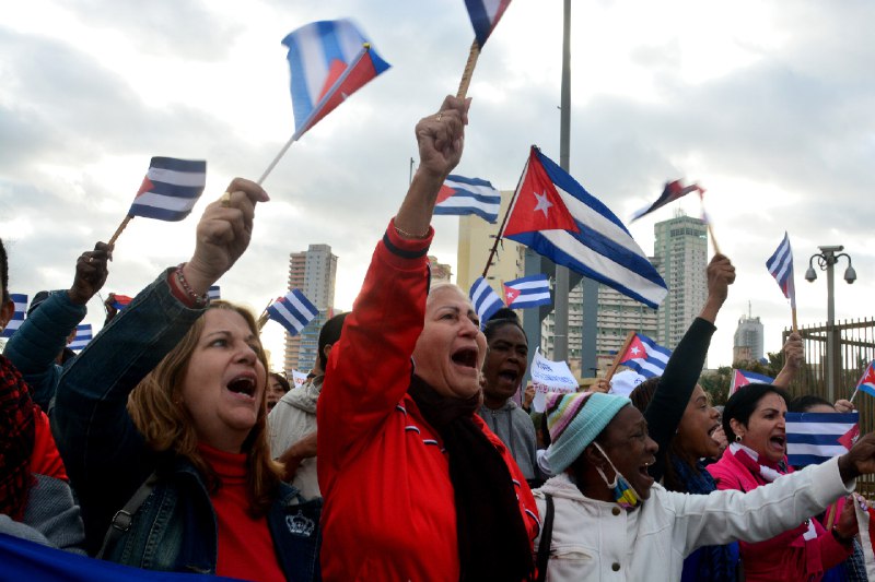 Destacan autoridades marcha en tributo a los héroes caídos