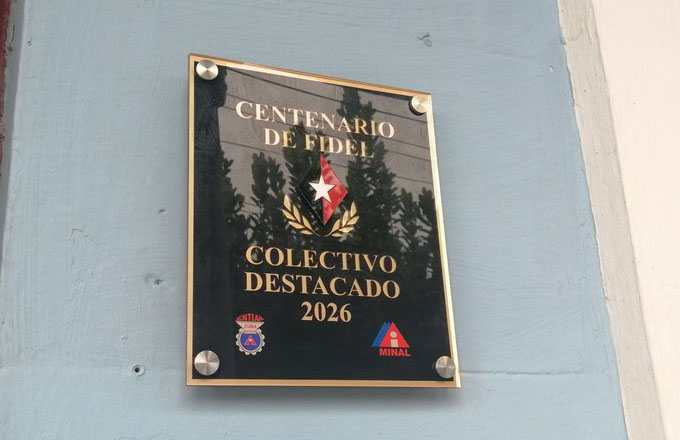 Empresa camagüeyana, primera en recibir Placa Centenario de Fidel