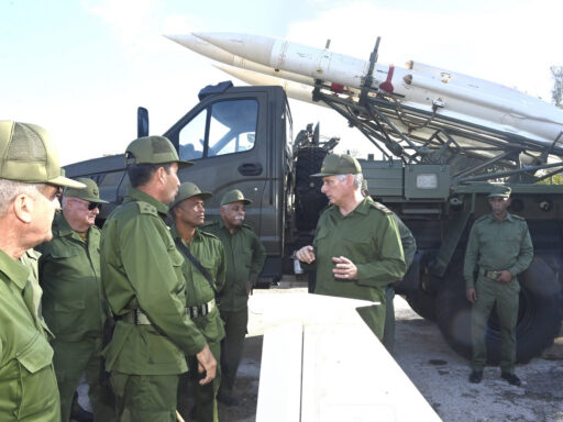 Constató Díaz-Canel preparación de fuerzas en Día de la Defensa