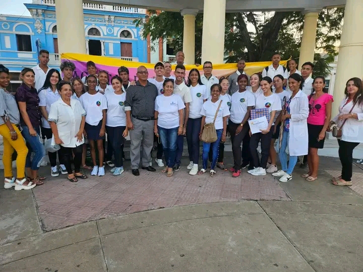 El Arte de Sonreír: Cuando la Ciencia Sana Comunidades