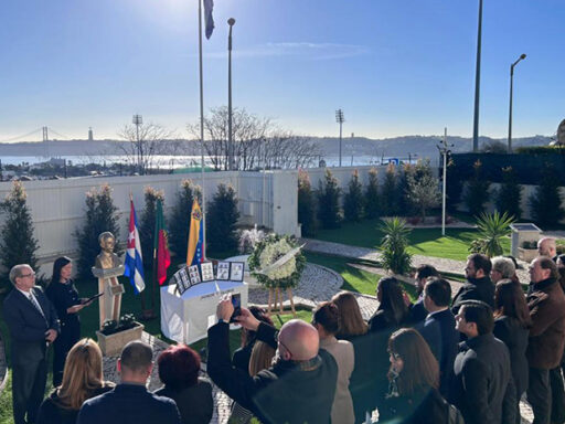 Rinden en Portugal homenaje a combatientes caídos