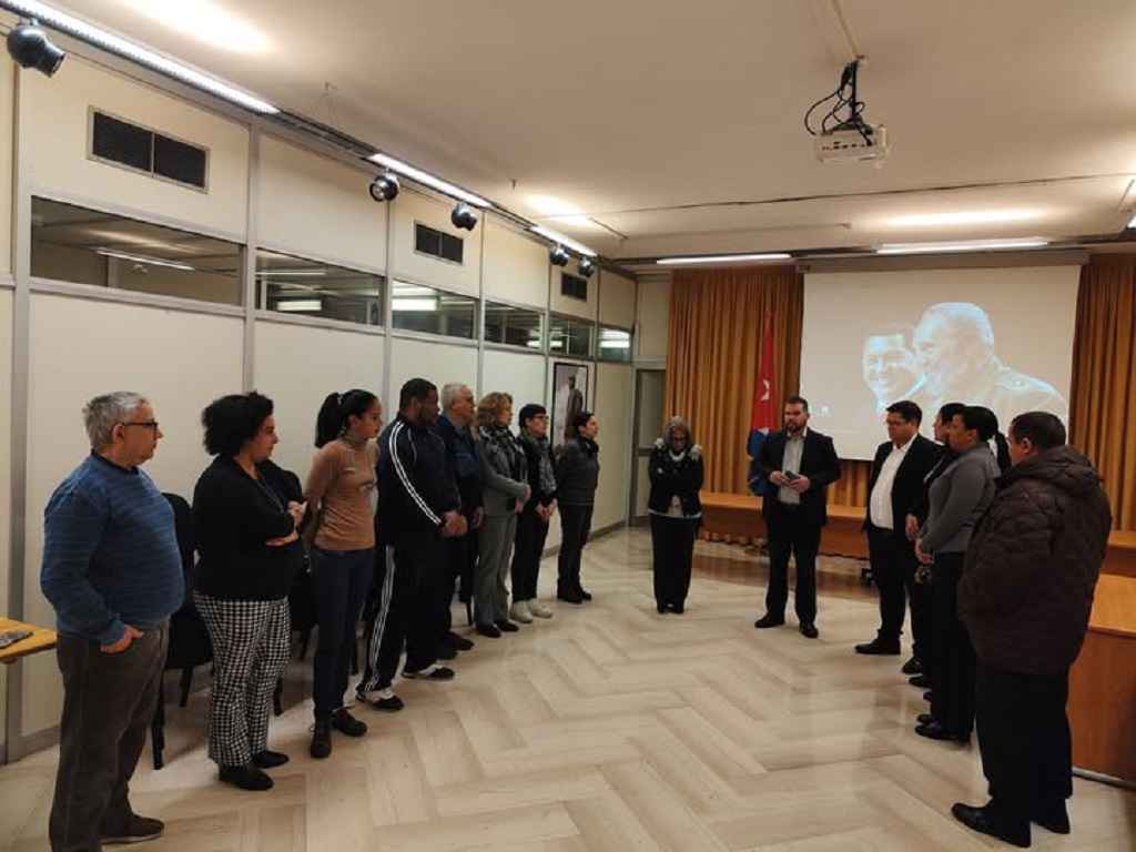 Rinden tributo en Italia a combatientes cubanos caídos en Venezuela