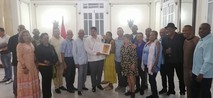 Recibió el Sello Siboney de la EGREM el Premio Palma Real