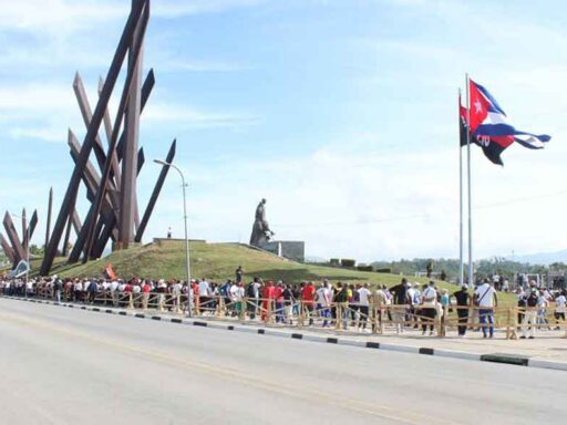 Santiago de Cuba acogió a sus héroes desde el corazón (+Fotos)