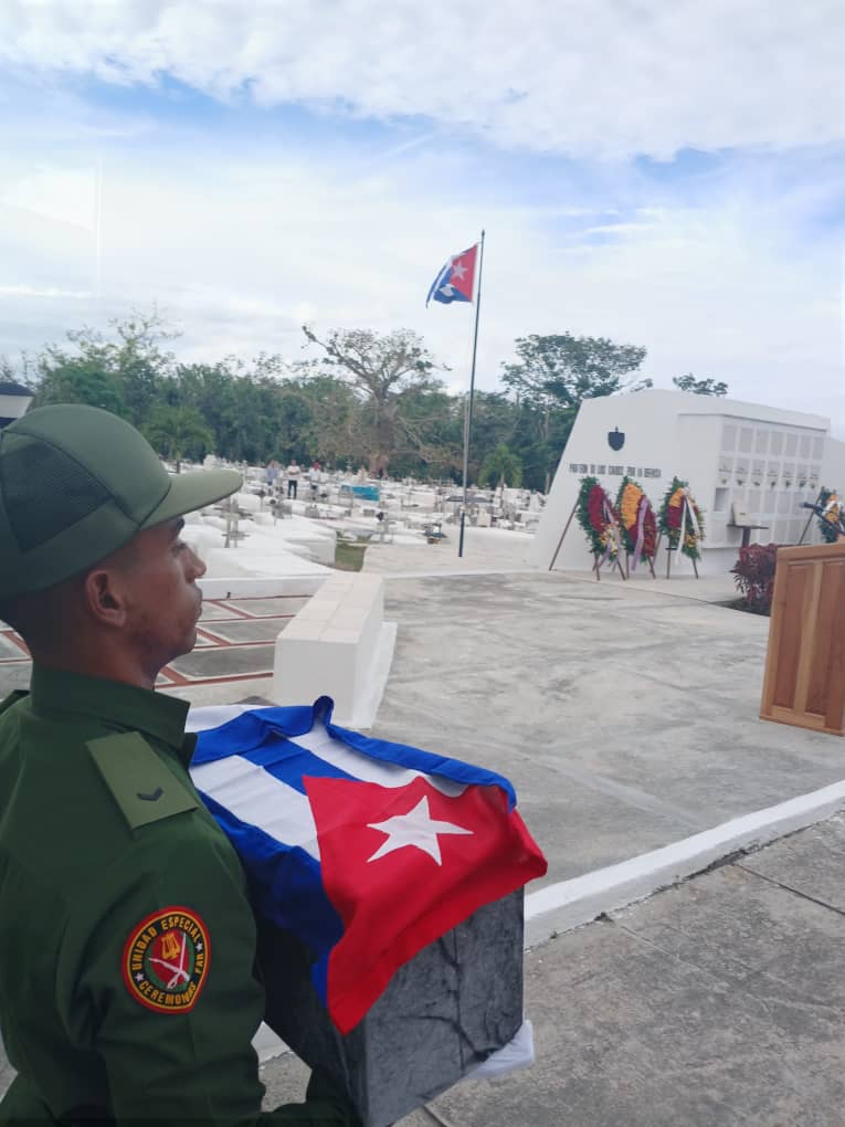 HOMENAJE ETERNO EN TIERRA HEROICA: SANTIAGO ACOGE A LOS DEFENSORES DE LA SOBERANÍA (+Fotos)