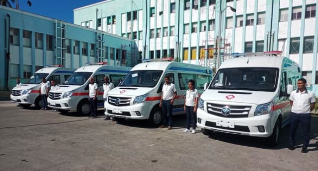 Recibe Santiago de Cuba ambulancias para fortalecer sistema de urgencias